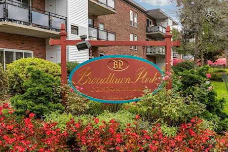 55 Broadlawn Park #15A Boston, MA 02467