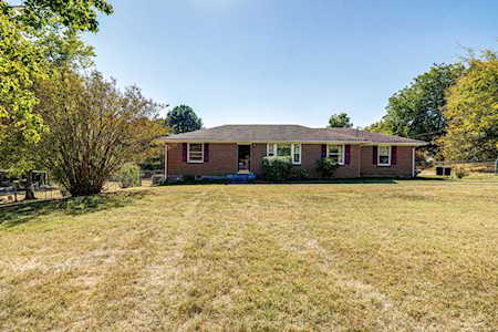 1121 Bell Grimes Ln Nashville, TN 37207