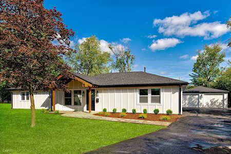 212 Elm Ct Northbrook, IL 60062
