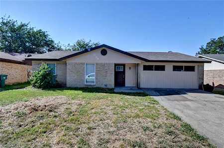 7512 Marlinda Circle Everman, TX 76140