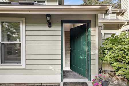 12739 NE 132nd St #12 Kirkland, WA 98034
