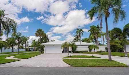 201 SE 11th Street Pompano Beach, FL 33060