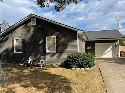 1137 Bay Meadows Dr Lexington, KY 40514