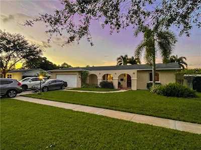 6201 SW 14 Street Plantation, FL 33317