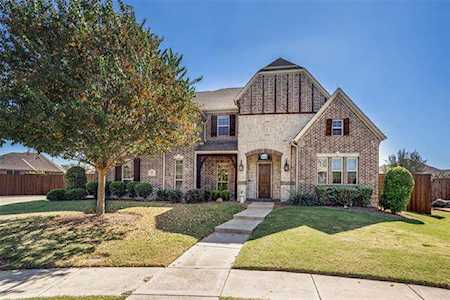 822 Saint Mark Drive Murphy, TX 75094