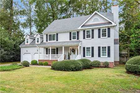 2505 Locust Grove Ln Virginia Beach, VA 23456