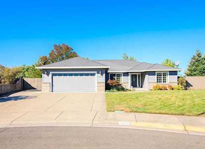 845 Meadowbrook Dr Central Point, OR 97502