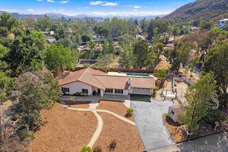26072 Forest Dr Escondido, CA 92026