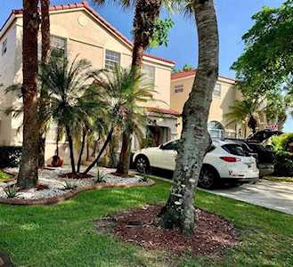 417 NW 87th Ln Coral Springs, FL 33071