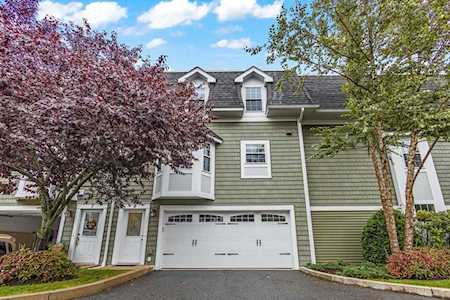 580 Quarry St #8 Quincy, MA 02169