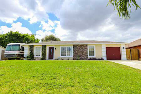 6627 Riparian Road Lantana, FL 33462