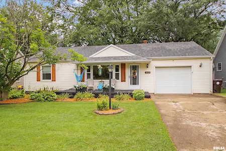 415 S Davenport St Metamora, IL 61548