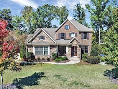 2257 Tatton Hall Rd Fort Mill, SC 29715