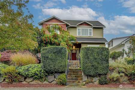 6052 48th Ave SW Seattle, WA 98136