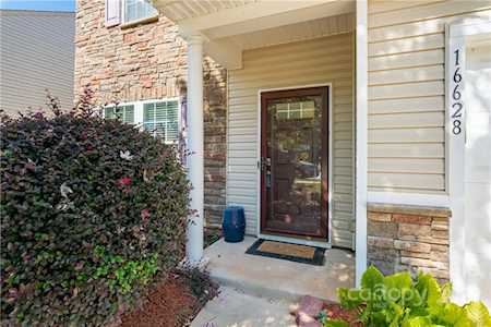 16628 Crimson Sargent Dr Charlotte, NC 28213