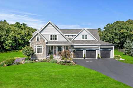 25 Maple Rd North Hampton, NH 03862