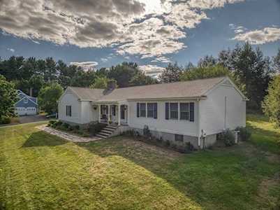 5 Revolutionary Ridge Rd Bedford, MA 01730