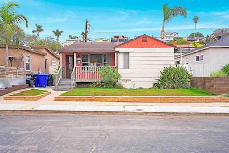 3574 Poe Street San Diego, CA 92106