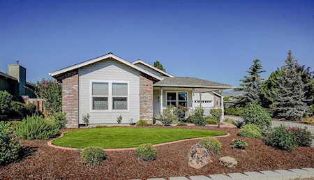 798 St Andrews Circle Ashland, OR 97520