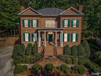 1697 Stonehurst Drive Huntsville, AL 35801