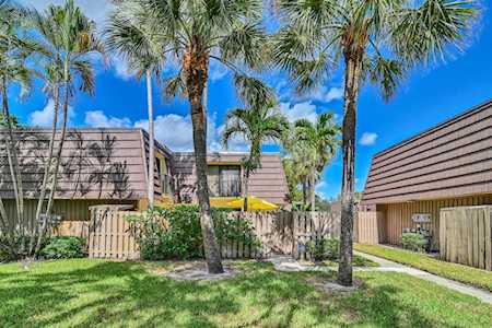 105 1st Court Palm Beach Gardens, FL 33410