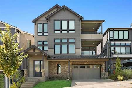 489 Foothills Dr NW Issaquah, WA 98027