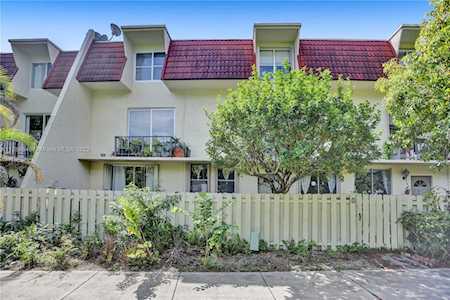 1655 NE 115th St #5B Miami, FL 33181