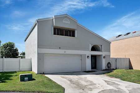 3 Kyle Way Boynton Beach, FL 33426