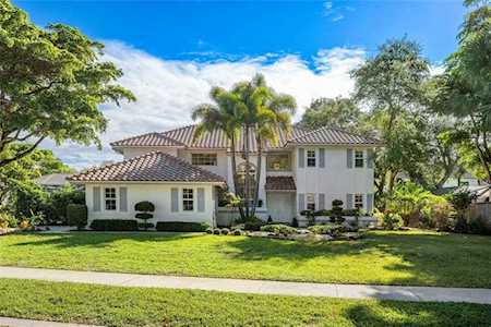 2851 Hampton Circle W Delray Beach, FL 33445