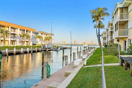 131 Doolen Court #107 North Palm Beach, FL 33408