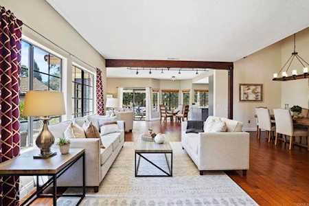 2124 Summerhill Drive Encinitas, CA 92024