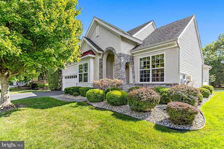 8 Battery Ct Barnegat, NJ 08005