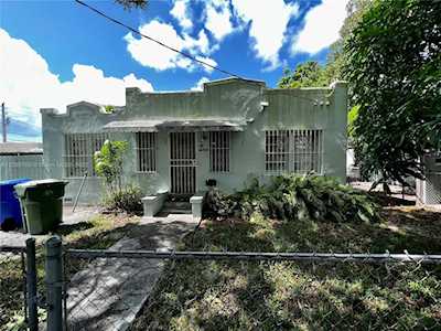 3422 NW 15th St Miami, FL 33125
