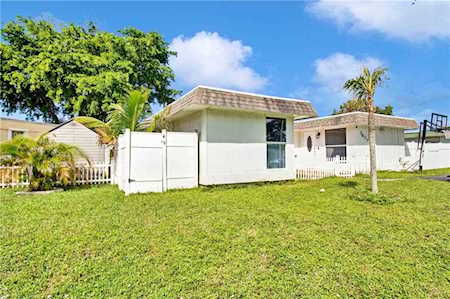 7807 NW 68th Ave Tamarac, FL 33321