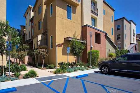 41 Waldorf Irvine, CA 92612