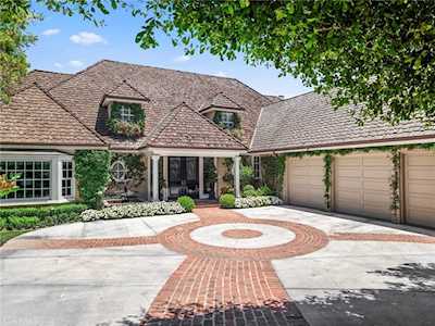 4 Cherry Hills Ln Newport Beach, CA 92660