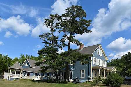 909 Massachusetts Ave Lunenburg, MA 01462