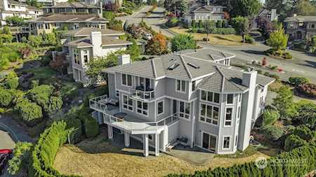 15460 SE 60th Place Bellevue, WA 98006