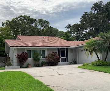 1215 Dinnerbell Ln E Dunedin, FL 34698