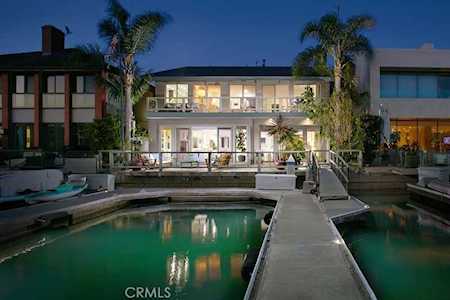 72 Linda Isle Newport Beach, CA 92660