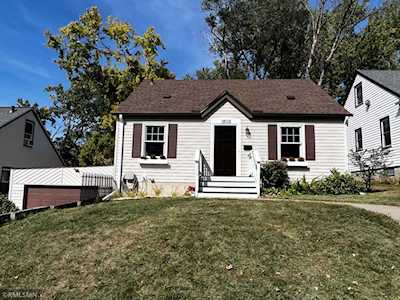 3508 Mcnair Drive N Robbinsdale, MN 55422
