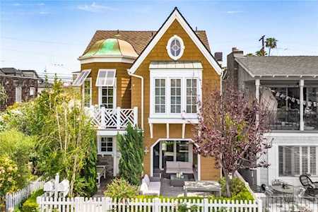 204 Agate Ave Newport Beach, CA 92662