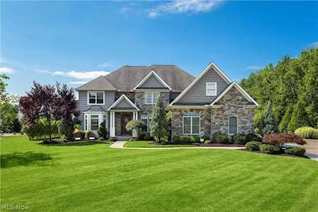 31403 Jager Dr Westlake, OH 44145