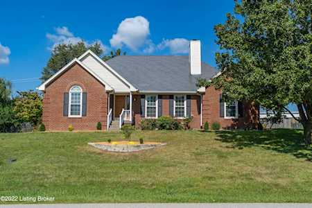 2006 Cherrywood Dr La Grange, KY 40031