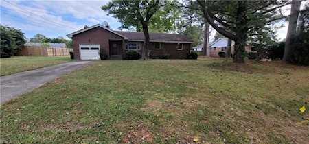1412 Rust Dr Virginia Beach, VA 23455