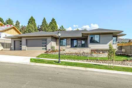 527 Waterstone Dr Medford, OR 97504