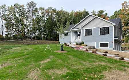185 Kimball Rd Amesbury, MA 01913