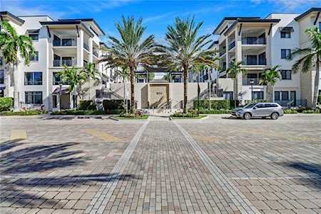 1035 S 3rd Ave #203 Naples, FL 34102