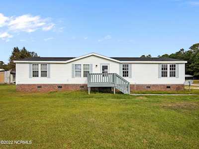 305 Royal Palm Avenue Surf City, NC 28445