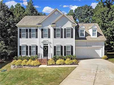 13309 Edgetree Dr Pineville, NC 28134